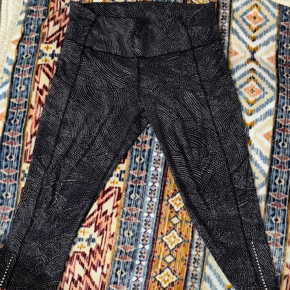 lululemon athletica Black and White Patterned Crop Leggings